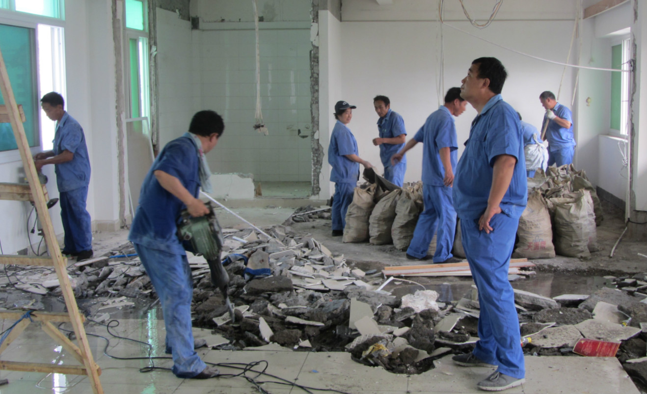 昆山厨房客厅地砖拆除